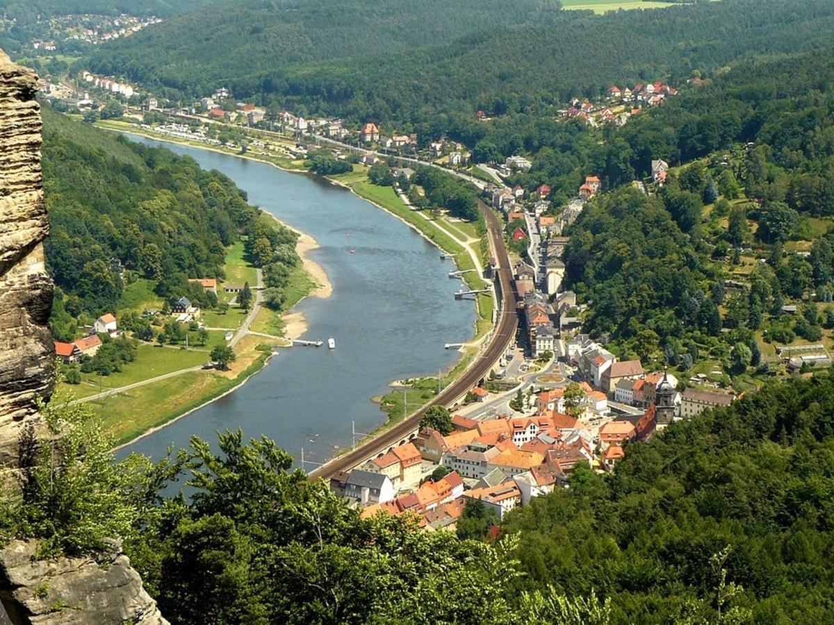 Cosy Apartment With In Pirna With Private Terrace ภายนอก รูปภาพ